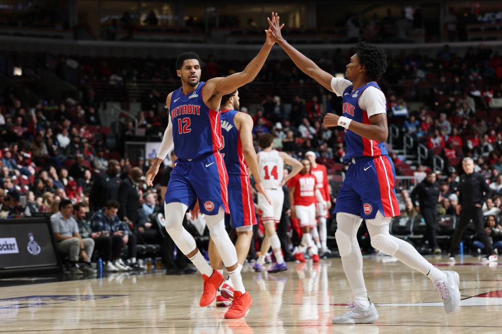 新援何塞卢 新援何塞卢