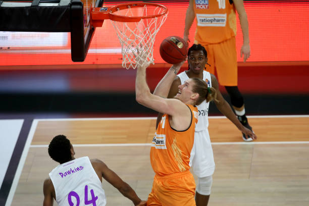 但与此同时 但与此同时