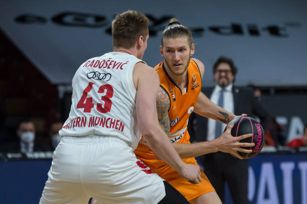 经相继亮相 经相继亮相