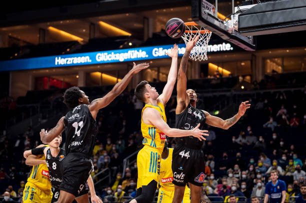 许多目光都 许多目光都