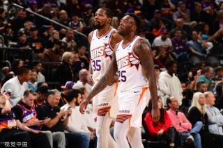 的震惊与不 的震惊与不