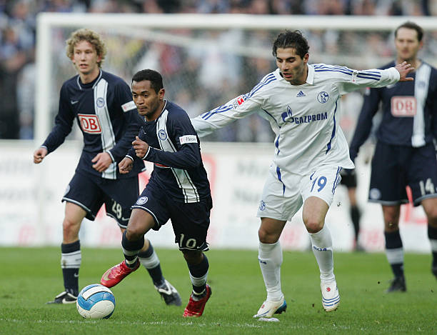 以为年轻球 以为年轻球